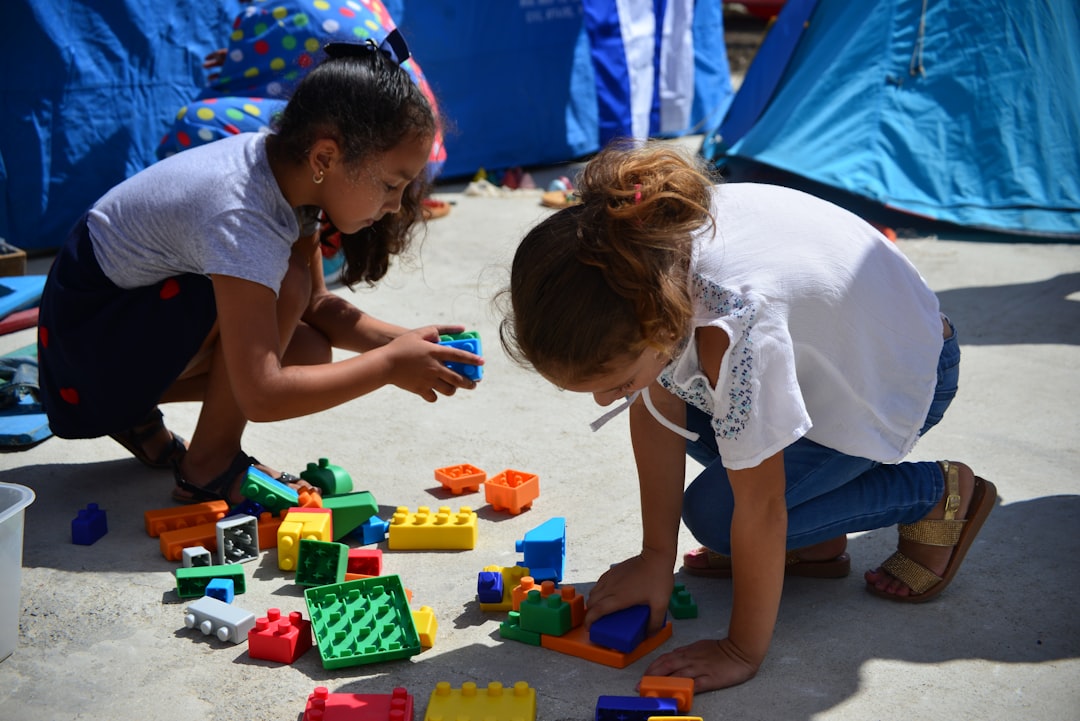 Unlocking Social Development: The Power of Interactive Play with Educative Toys