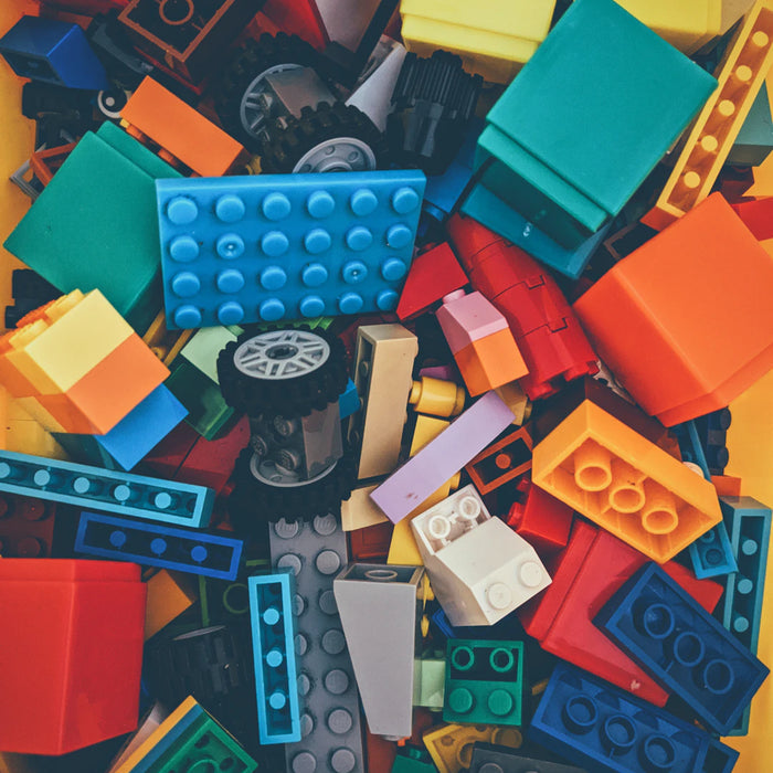 The Impact of Digital vs. Traditional Educative Toys