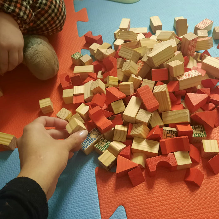 The Joys of Collaborative Play with Educative Toys