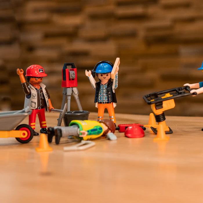 Encouraging Teamwork with Cooperative Educative Toys