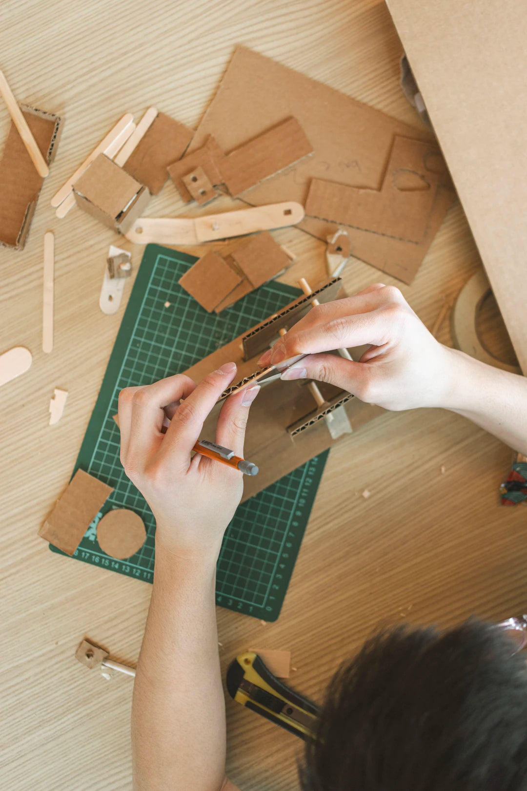 Creative DIY Craft Kits for Young Builders and Innovators