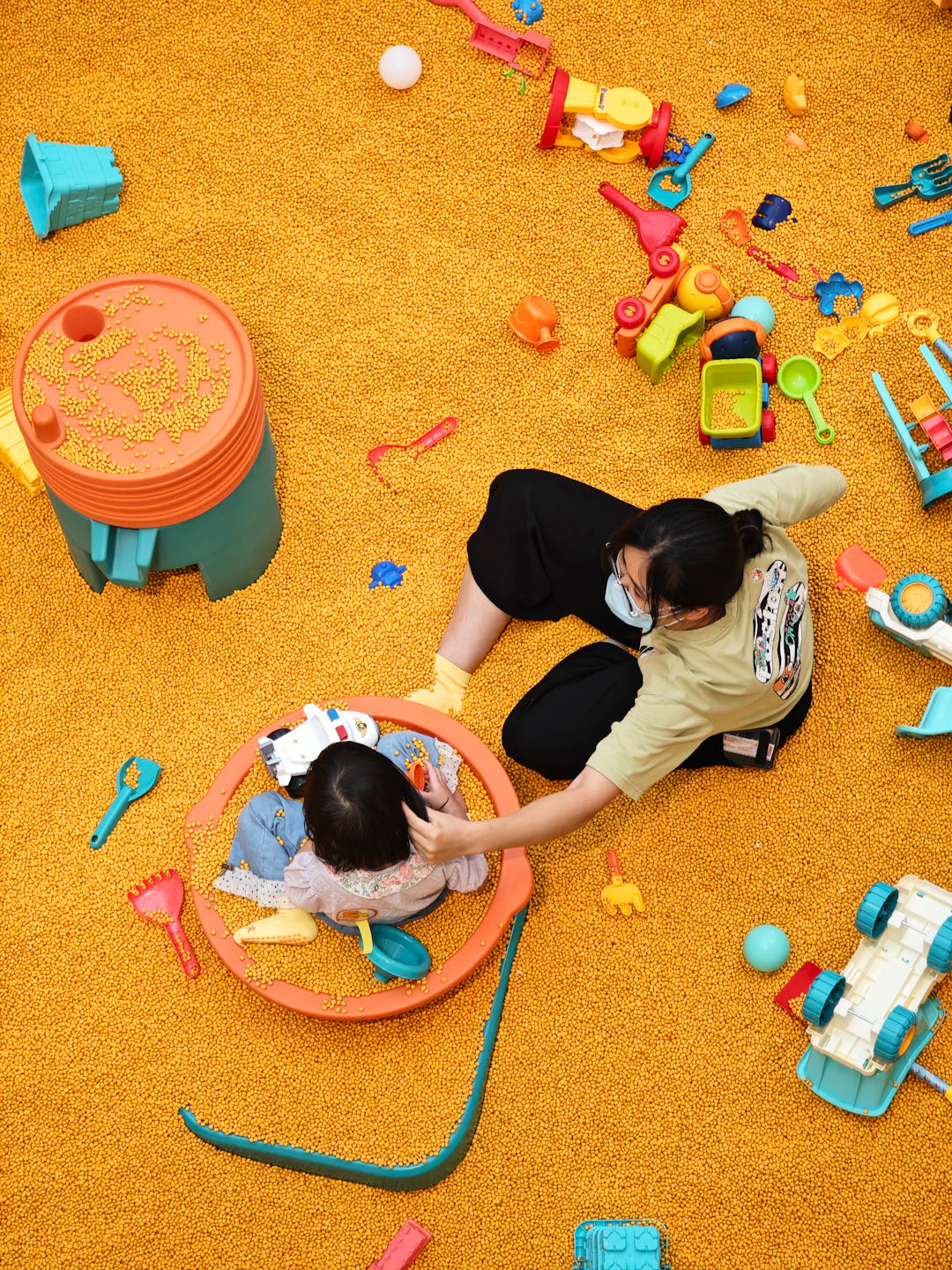 Fostering Cooperative Play with Educative Toys
