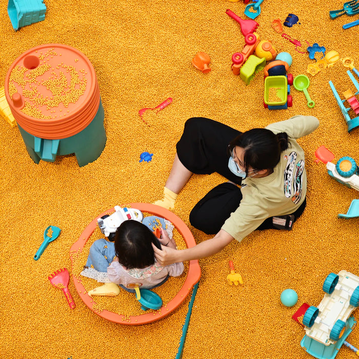 Fostering Cooperative Play with Educative Toys